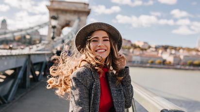 Viajar por Europa permite descubrir lugares que parecen escenarios de película, con paisajes y ciudades que sorprenden más allá de los destinos clásicos.