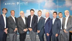 Representantes de Latam Airlines y Delta Air Lines.