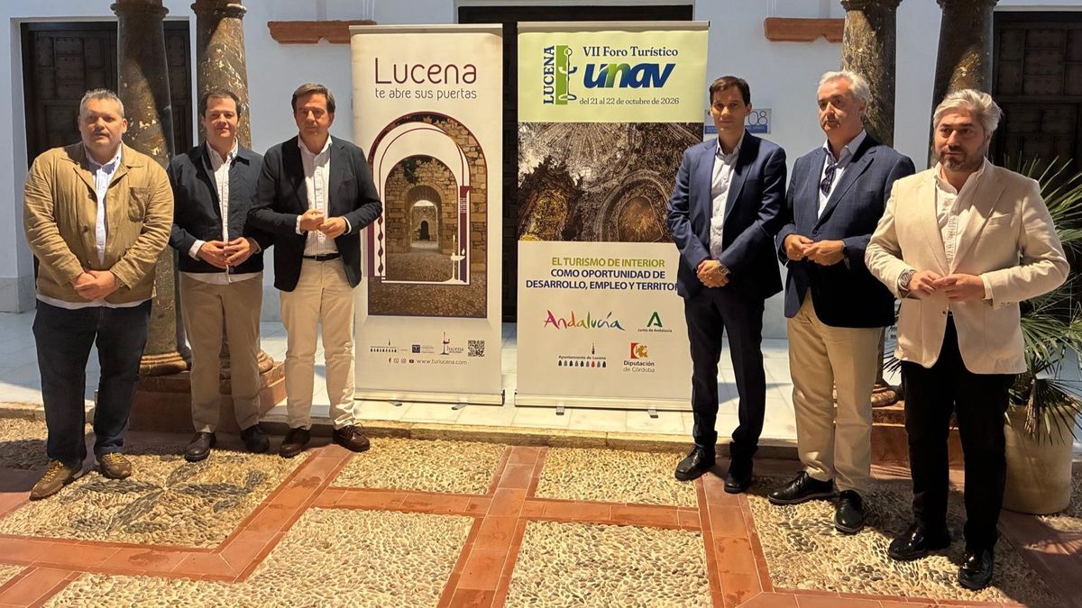 Directiva de UNAV junto a autoridades de Córdoba y Lucena