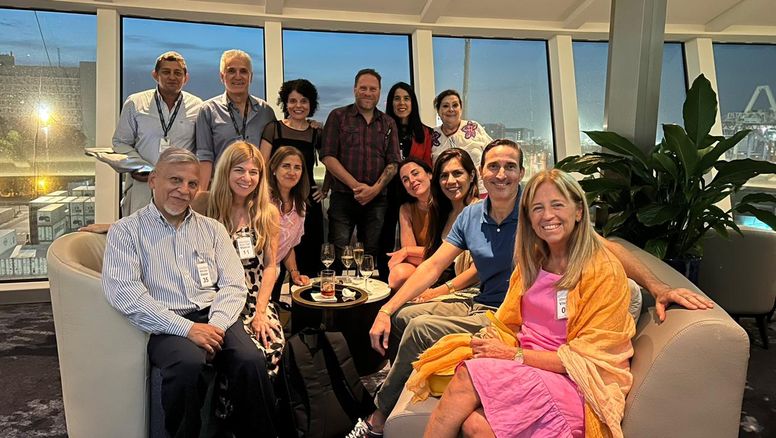 Los profesionales recorrieron el Silver Nova, el último barco de Silversea, que visitó Buenos Aires.