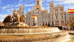 La Plaza de Cibeles, en Madrid, es uno de los íconos de la capital de España.