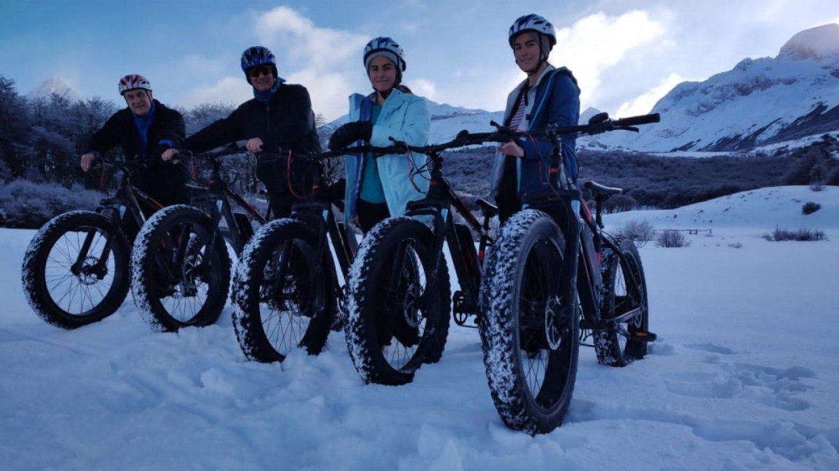 Apreciá un maravilloso atardecer en Ushuaia en este recorrido en bicicleta.