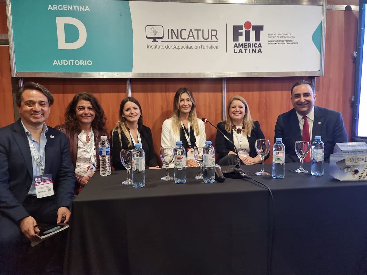 CAT: la charla sobre las Estrategias de equidad en el ámbito del turismo tuvo lugar en el marco de la Feria Internacional de Turismo de América Latina-FIT y estuvo a cargo de la Comisión de Género de la Cámara Argentina de Turismo.