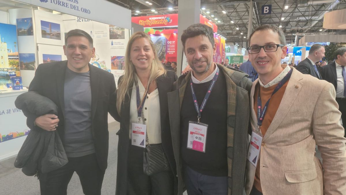 Parte del equipo de TS Tour Operador presente en Fitur 2026.