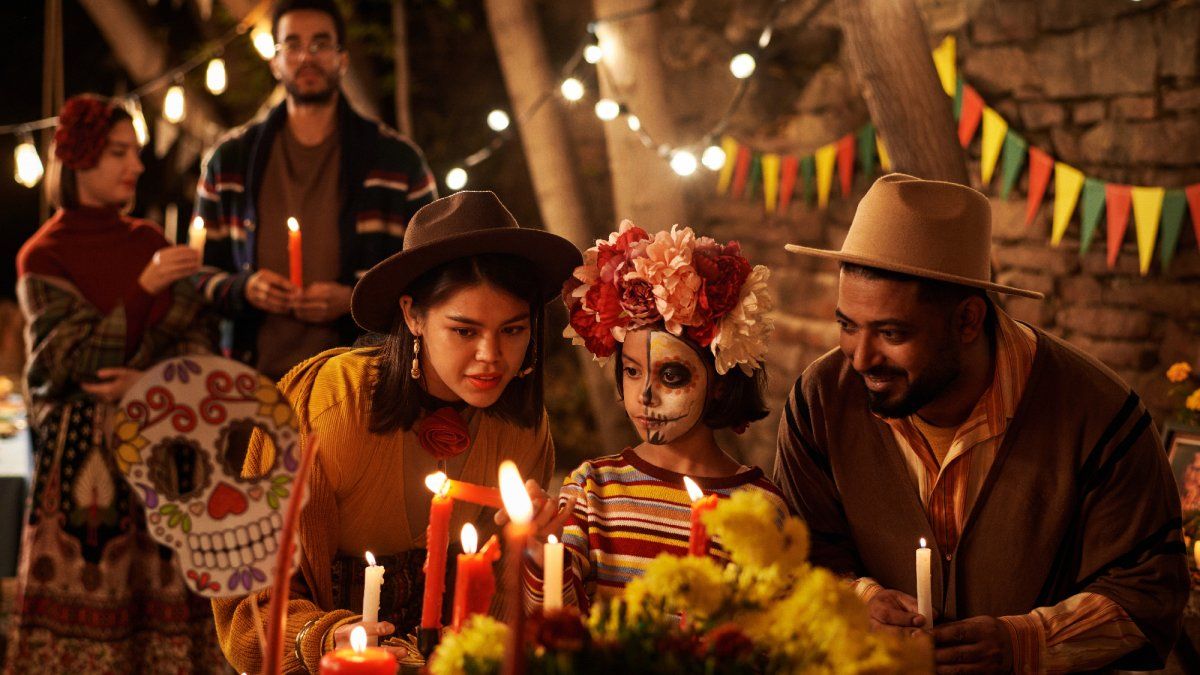 El Día de los Muertos es una de las celebraciones más icónicas de México.