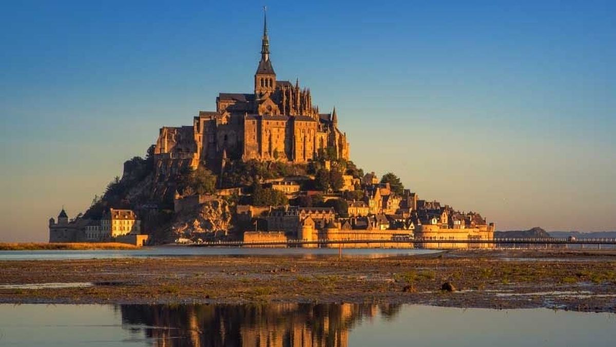 Francia es uno de los recomendados de ACT Travel. Aquí el Mont Saint-Michel, en Normandía.