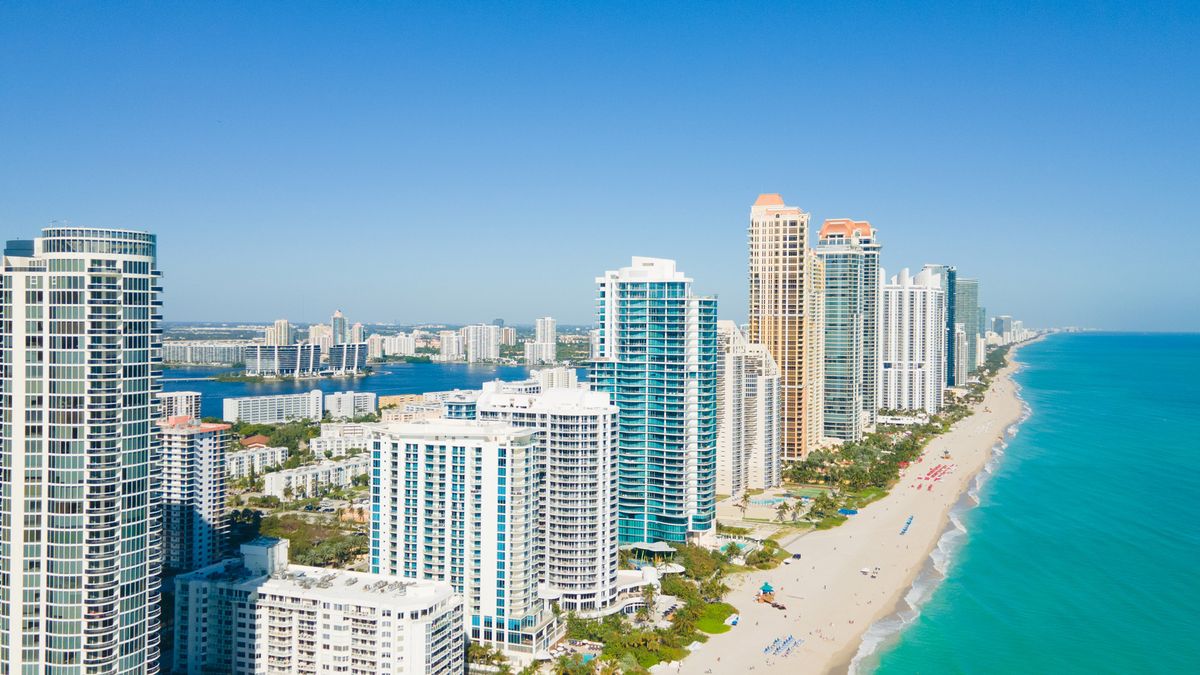 Sunny Isles Beach invita a relajarse antes o después de un atractivo crucero.