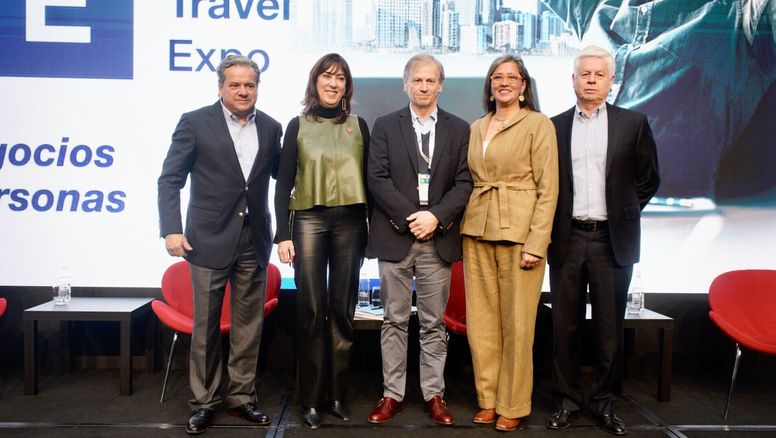 José Miguel Soto-Luque (Interexpo), Mónica Zalaquett (Fedetur), Eduardo Correa (Travel Security), Verónica Pardo (Subsecretaría de Turismo) y Guillermo Correa (Achet).