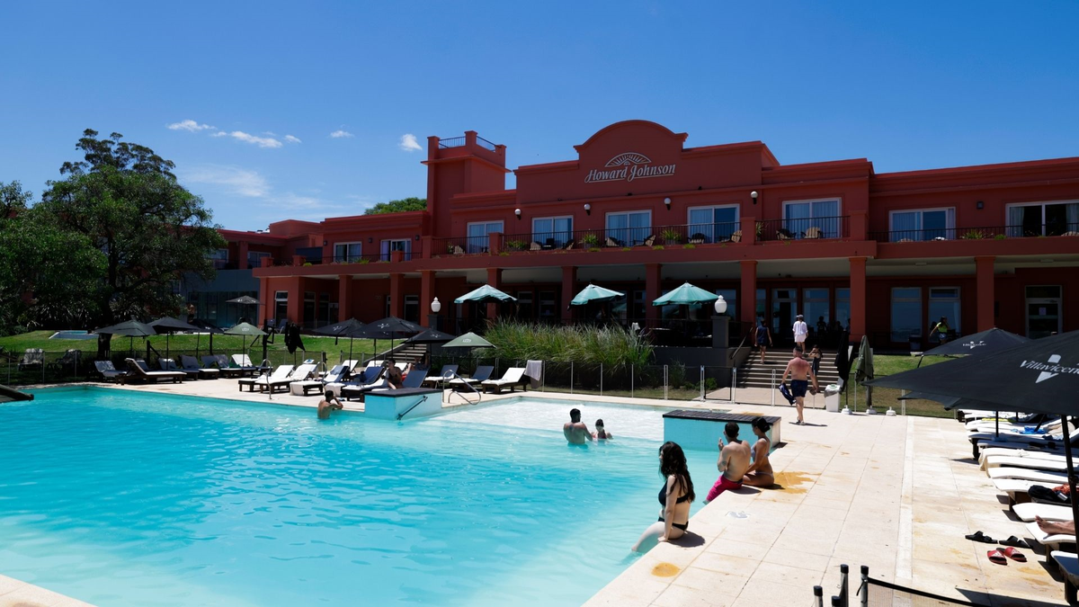 El Howard Johnson de Chascomús es otra de las grandes opciones en Buenos Aires. El Howard Johnson de Chascomús es otra de las grandes opciones en Buenos Aires.