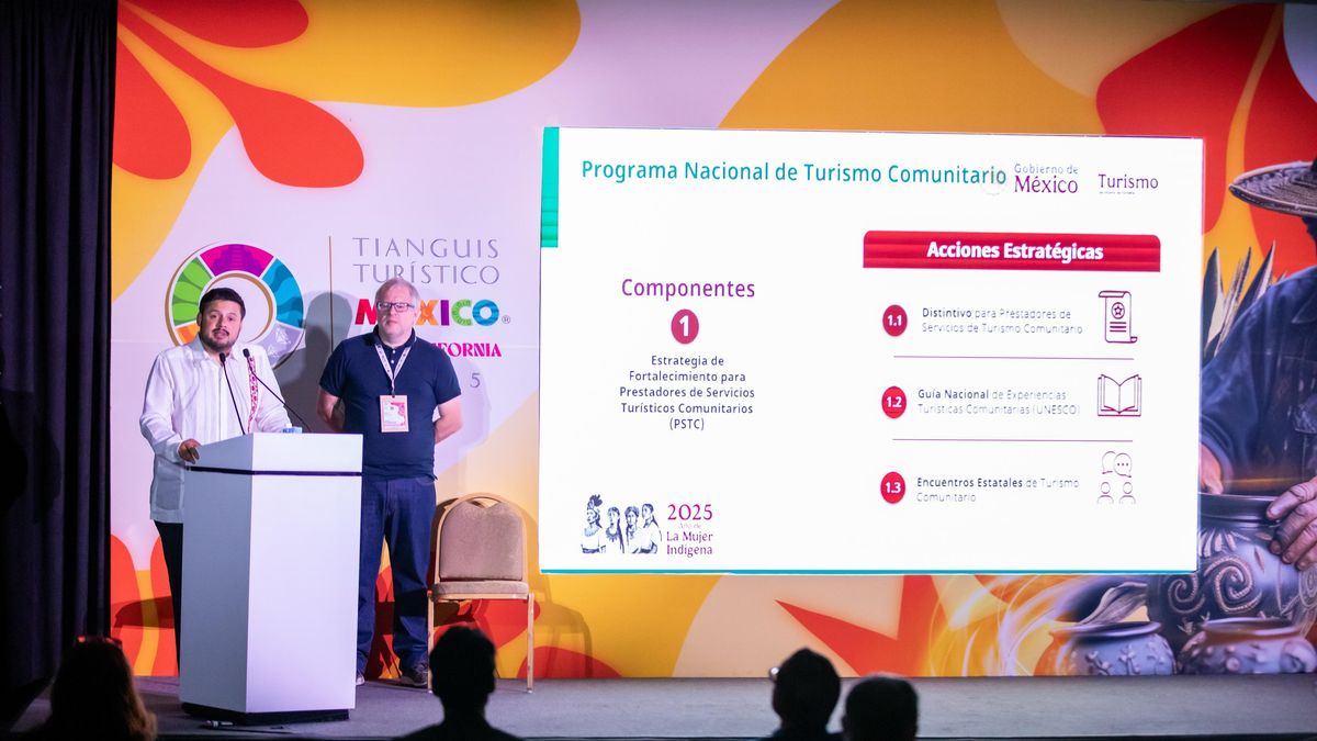 El subsecretario de Turismo presentó el Distintivo de Turismo Comunitario durante el Tianguis Turístico 2025.