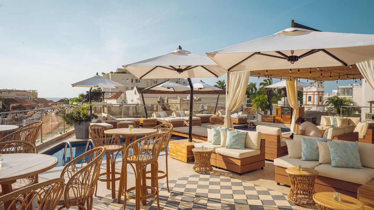 PriceTravel Holding y OxoHotel firman alianza para impulsar nuevas soluciones de viaje integradas.