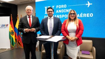Perú y Ecuador firman acuerdo de cielos abiertos, impulsando a ambos países como hubs recíprocos para sus vuelos.&nbsp;