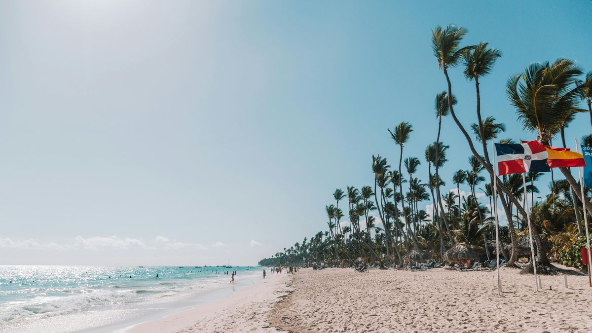 Euromundo ofrece una amplia variedad de paquetes turísticos para recorrer Panamá con vuelos de Aeroméxico desde más de 30 ciudades de México. Euromundo ofrece una amplia variedad de paquetes turísticos para recorrer Panamá con vuelos de Aeroméxico desde más de 30 ciudades de México.