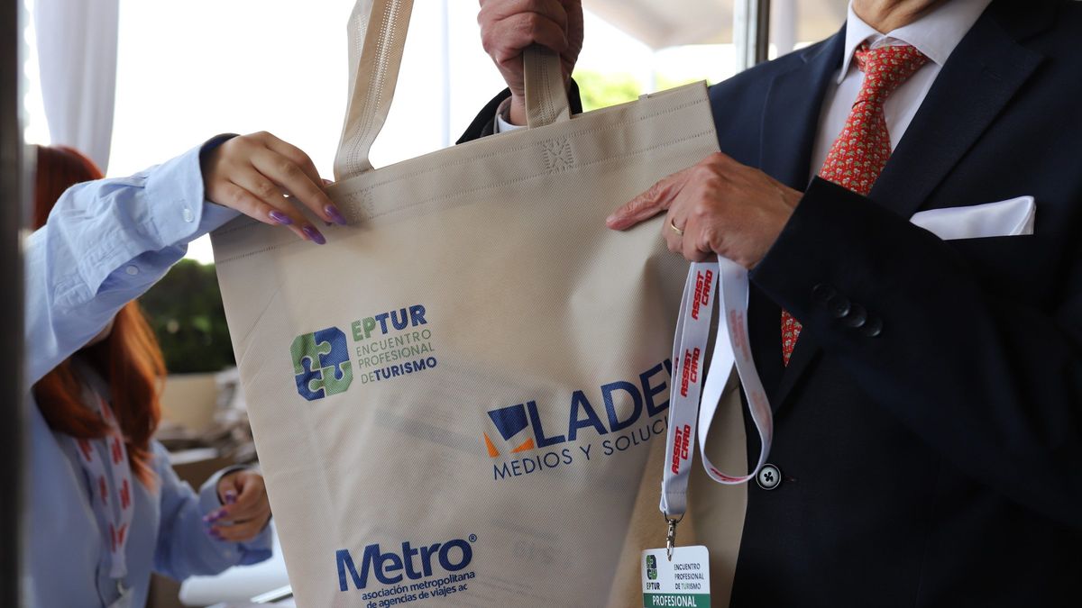 La Asociación Metropolitana de Agencias de Viajes y Ladevi organizan dos ediciones al año del Encuentro Profesional de Turismo (EPTUR) en Ciudad de México. La Asociación Metropolitana de Agencias de Viajes y Ladevi organizan dos ediciones al año del Encuentro Profesional de Turismo (EPTUR) en Ciudad de México.