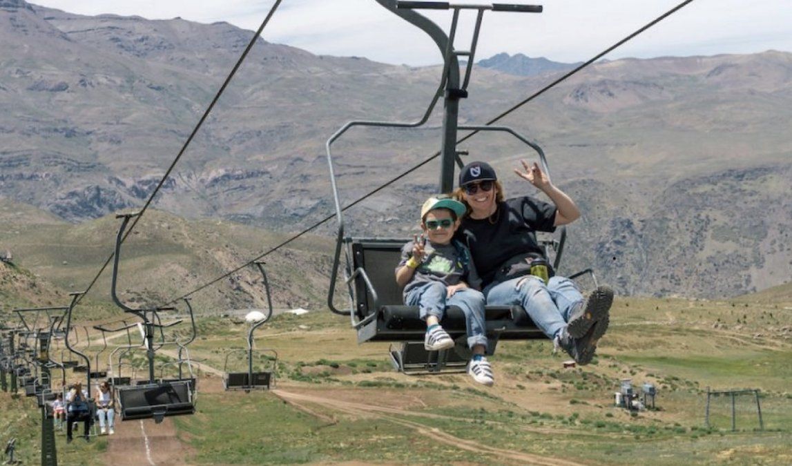 Verano 2024. La silla panorámica Farellones es un imperdible esta temporada alta.