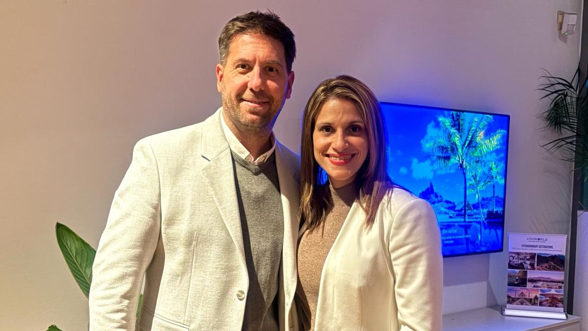 Patricio Arturi, gerente regional de ventas de Discover The World junto a Alexandra Bento, account manager de Uniworld Boutique River Cruises.