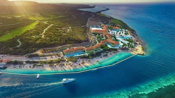 Sandas & Beaches Resorts celebra el incremento de vuelos desde Sudamérica hacia Curazao, que impactan positivamente en su propiedad Sandals Royal Curaçao.