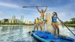Tampa: el Urban Kai Standup Paddleboards es una atractiva propuesta que consiste en el alquiler de tablas de surf con remo para deslizarse en el río Hill Hillsborough.
