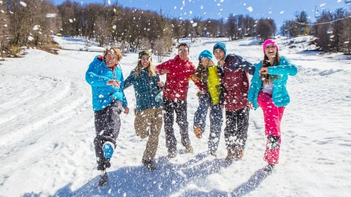 La Defensoría del Pueblo de la provincia de Buenos Aires monitoreará el cumplimiento de las devoluciones y reprogramaciones referidas a los viajes de egresados.&nbsp; &nbsp;
