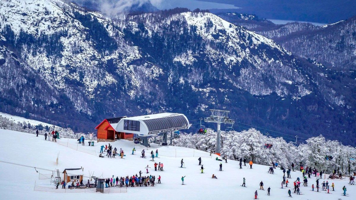 Chapelco es uno de los centros de esqu&iacute; m&aacute;s importantes de Argentina.