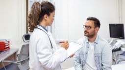 Se prevé que durante la Copa Mundial de Futbol el flujo turístico incremente 44%, lo que se reflejará en una mayor demanda de servicios médicos.
