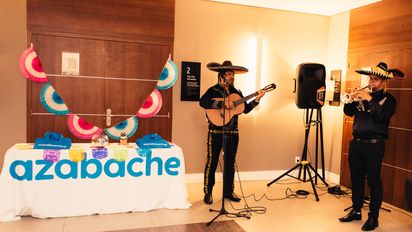 Evento de inauguración de Azabache en Brasil.