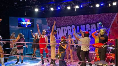 Pe-Tra Operadora agasaja a agentes de viajes con Impro Lucha