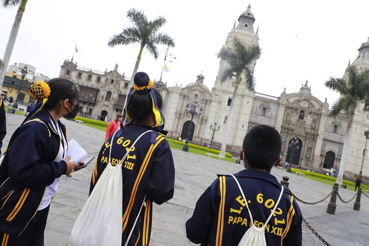El Mincetur informó que ha iniciado la estrategia Turismo para escolares, la cual beneficiará a los estudiantes de las instituciones educativas públicas. 