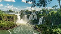 altText(¿Cuál es la mejor época para visitar Cataratas del Iguazú?)}