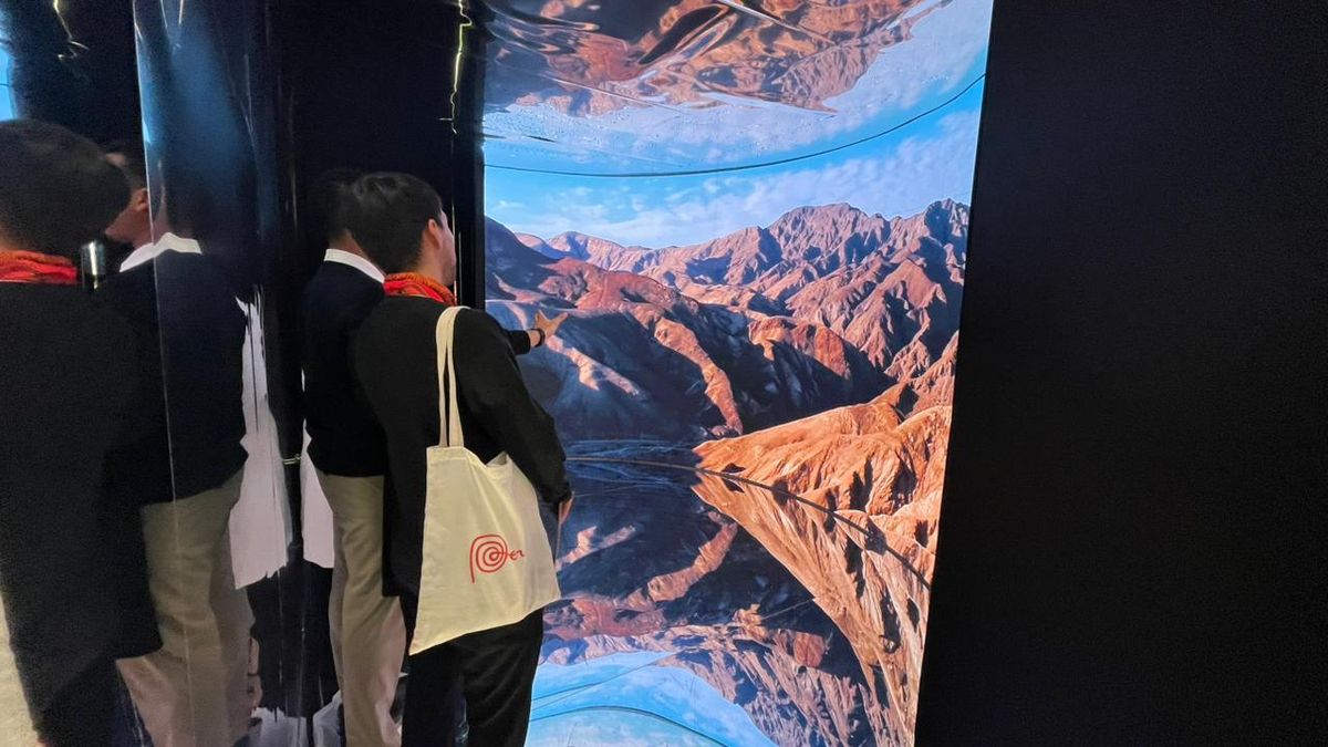 La propuesta audiovisual de Perú invita a los asistentes a conocer más sobre las culturas que posee en país.