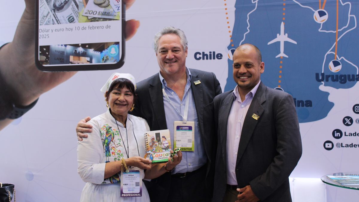 Adrián González y Felipe Mosquera de Ladevi junto a representante del departamento del Cauca.