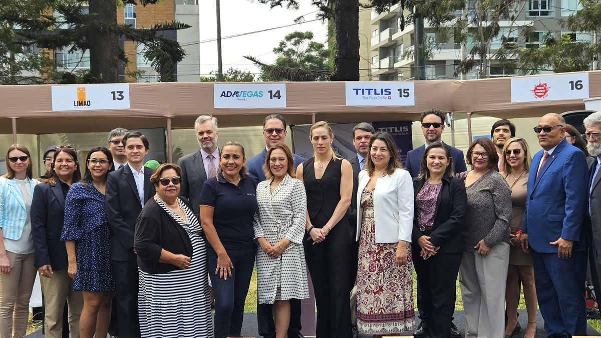 Autoridades del sector turismo estuvieron presentes en la feria de Apavit.