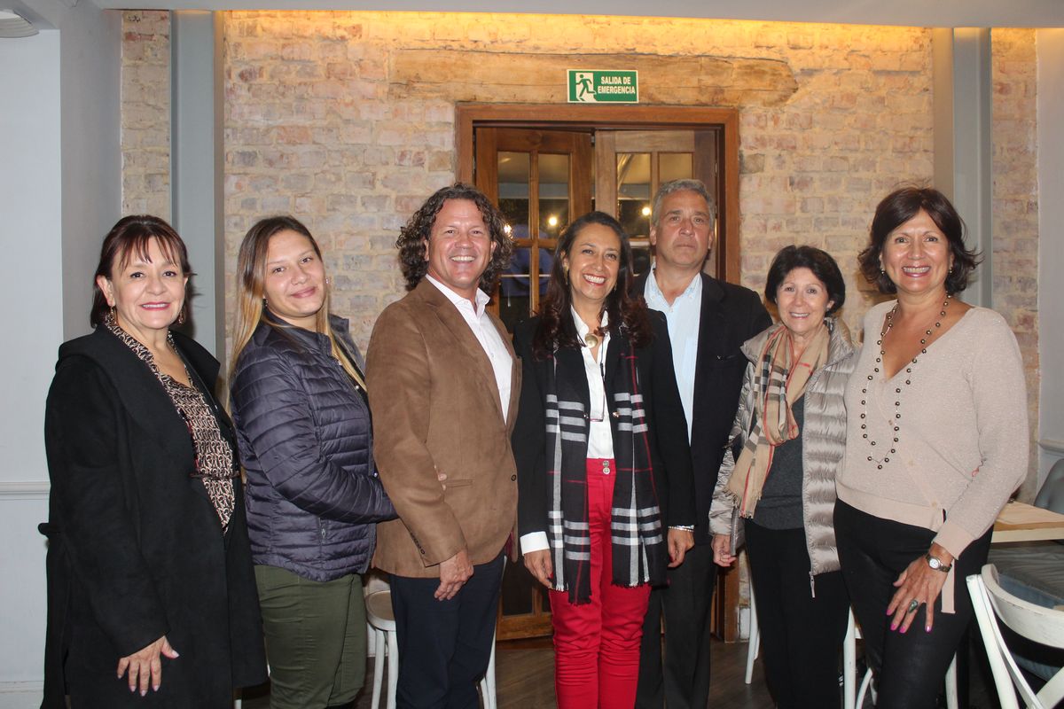 Encuentro de AmaWaterways en Bogotá con: Adriana Garzón, Leidy Aristizabal, Carlos Herrero, Marcela González, Roberto Tirado, Beatriz Roldan y Clara Tirado.