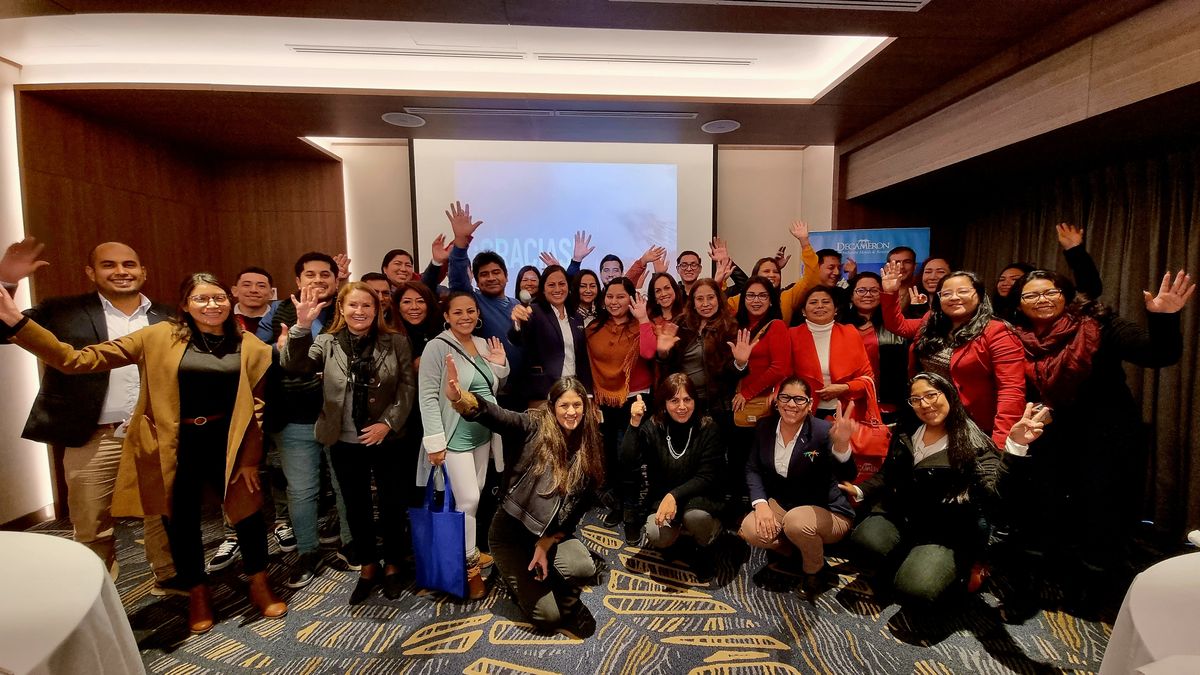 El 1 de julio se llevó a cabo el primer desayuno capacitación que organiza la cadena de hoteles Decameron, para los agentes de viaje. - Ladevi Medios y Soluciones El 1 de julio se llevó a cabo el primer desayuno capacitación que organiza la cadena de hoteles Decameron, para los agentes de viaje.