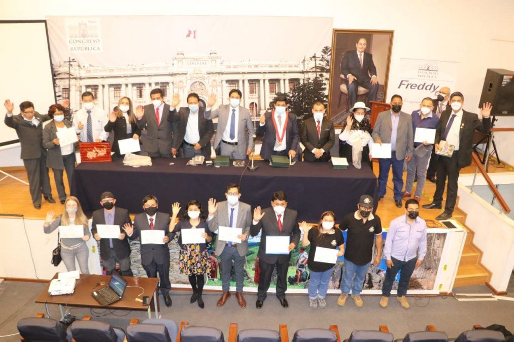 Dentro del marco del Día mundial del turismo, 18 operadores turísticos de Pasco fueron reconocidos en el Congreso de la República. - Ladevi Medios y Soluciones Dentro del marco del Día mundial del turismo, 18 operadores turísticos de Pasco fueron reconocidos en el Congreso de la República.