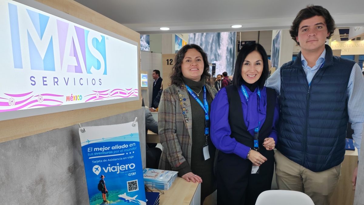 Gabriela Arcos, responsable de Implementación de MAS Servicios España; Grace Cortés, directora comercial Travel de MAS Servicios; y Jaime Rodríguez Meza, Account Manager de MAS Servicios España.