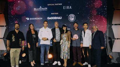 Santiago C. Corrada (der.) junto a los chefs premiados con una Estrella Michelin.