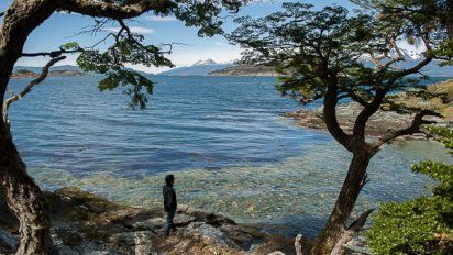 En el Parque Nacional Tierra del Fuego podemos emprender caminatas y descubrir paisajes únicos.