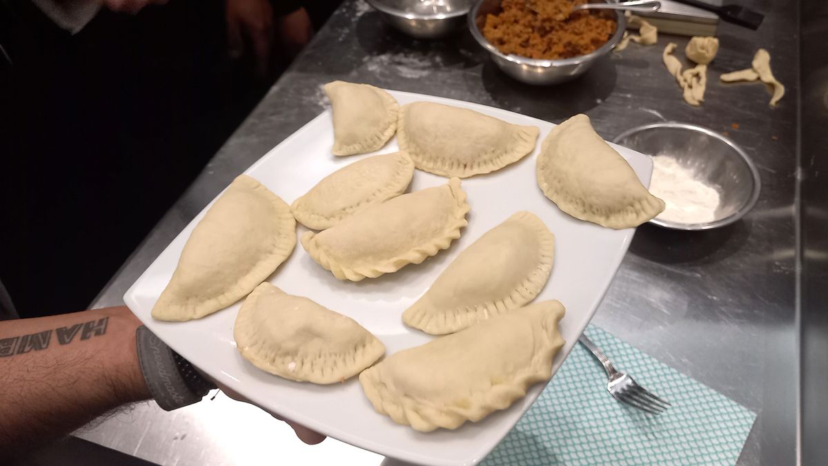 Representantes de mayoristas, agencias de viajes y aerolíneas participaron en MasterClass culinaria organizada por la Autoridad de Turismo de Aruba.