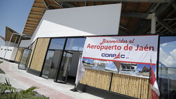 Este fin de semana, Corpac reabrió el aeropuerto de Jaén, tras culminar los trabajos de reparación y parchado de la pista de aterrizaje.