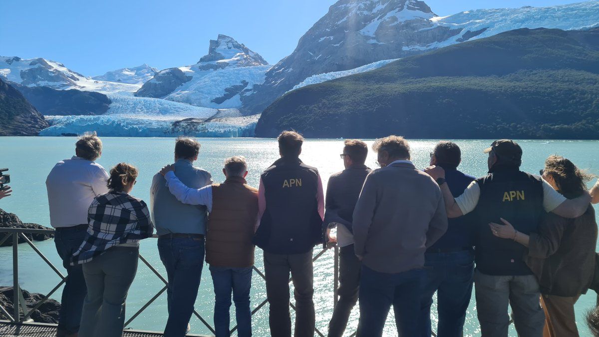 Punto de inflexión en El Calafate: pasarelas donadas por Solo Patagonia llevan al glaciar Spegazzini en el PN Los Glaciares