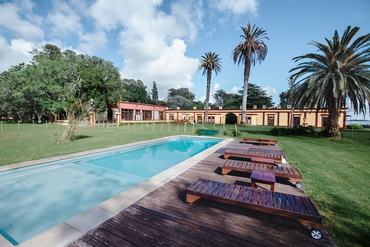 Escapadas: la Estancia La Alameda ofrece una experiencia única en Chascomús que combina historia, naturaleza y los mejores atardeceres de la Provincia de Buenos Aires.