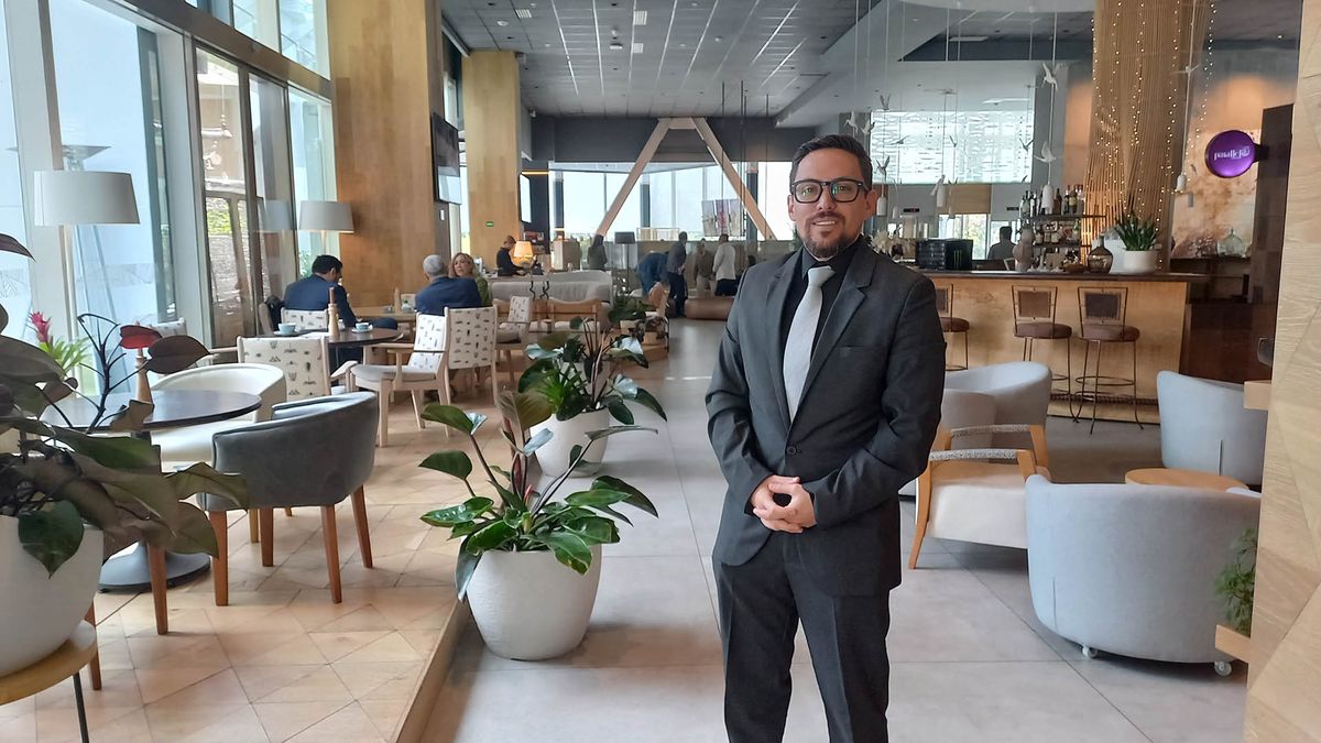 Alexander Hinojosa, gerente general de Go Quito Hotel. - Ladevi Medios y Soluciones Alexander Hinojosa, gerente general de Go Quito Hotel.