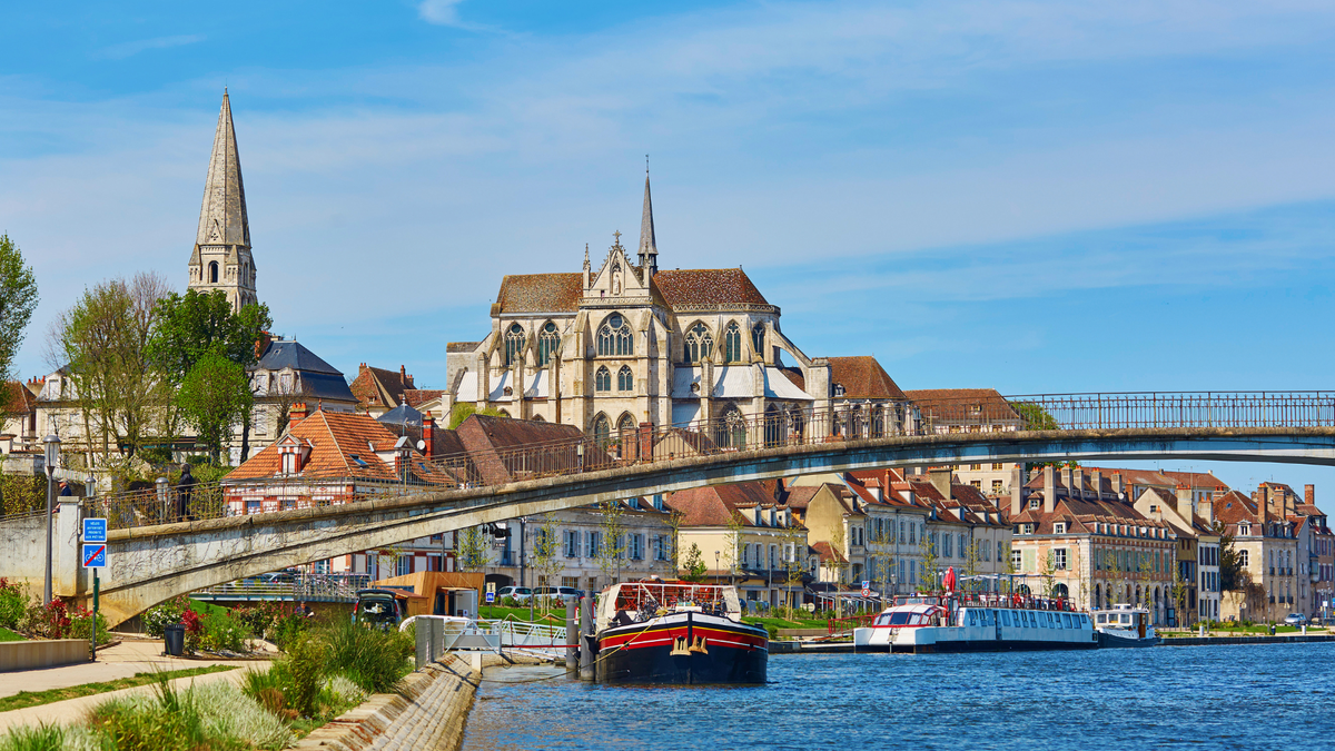 Pe-Tra Operadora impulsa su itinerario a través de Francia y Suiza, dos destinos excepcionales que combinan historia, elegancia, naturaleza y experiencias.