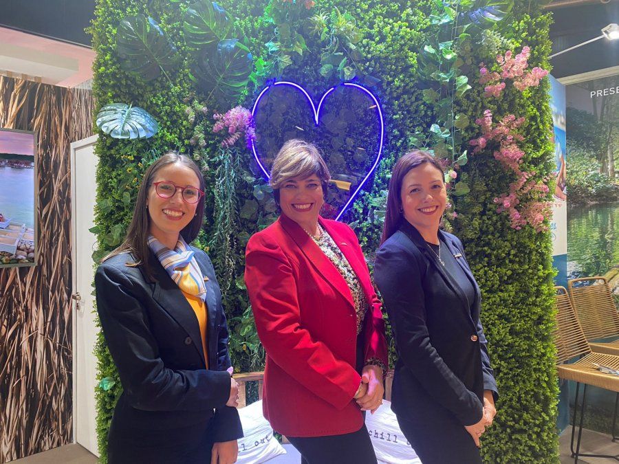 Patricia Repetto, Arlenes García y Renata Salina.