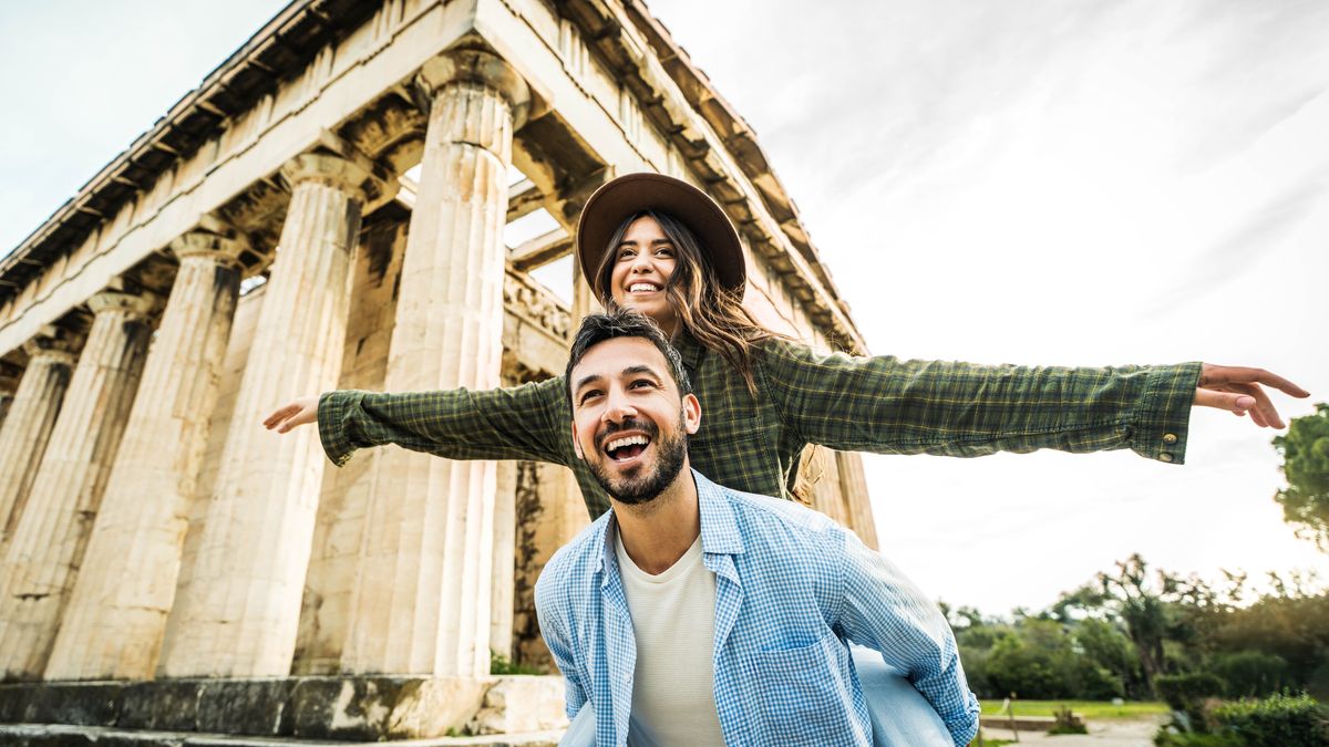 Grecia es un destino de Europa soñado para los colombianos: desde Atenas hasta Meteora, descubre historia, cultura y paisajes únicos en un solo viaje.