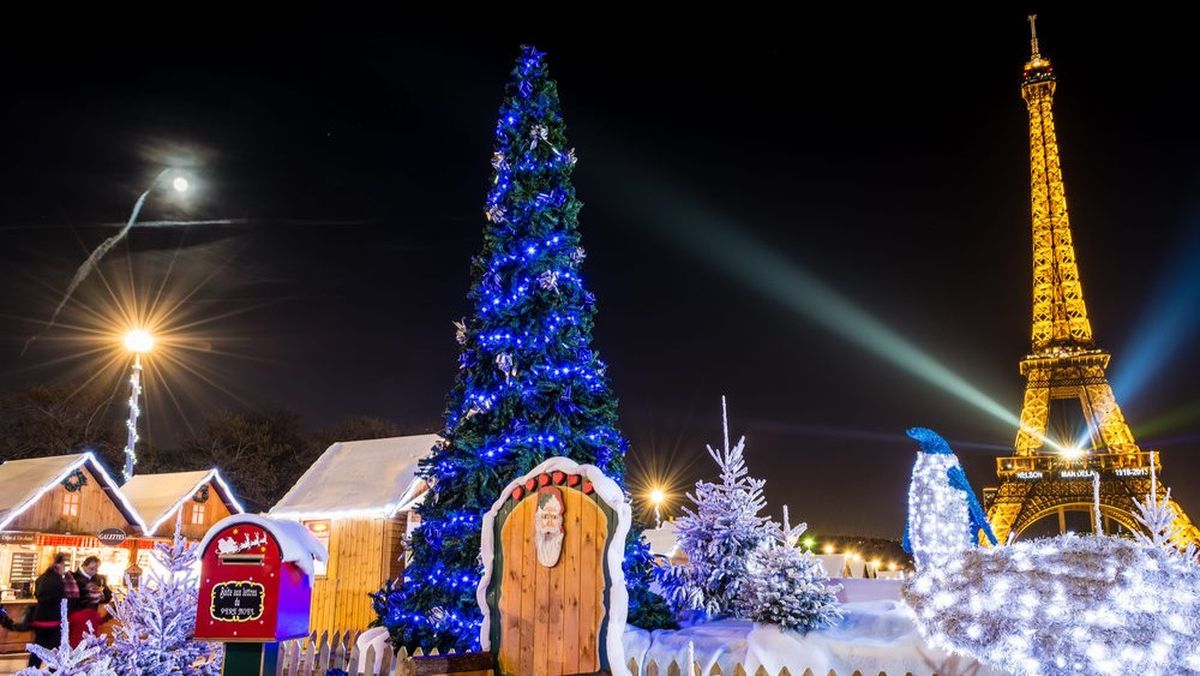 Los Campos El&iacute;seos, la Torre Eiffel y los mercados parisinos se convierten en un cuento navide&ntilde;o lleno de aromas, vitrinas y luces que envuelven cada rinc&oacute;n.