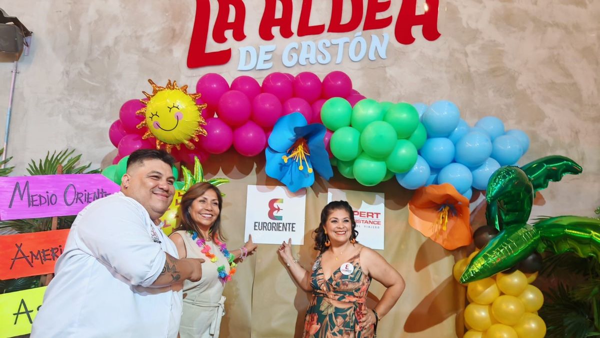 La fiesta Luau organizada por Euroriente Reps en compa&ntilde;&iacute;a de Xpert Assistance, se realiz&oacute; en el restobar "La Aldea de Gast&oacute;n".