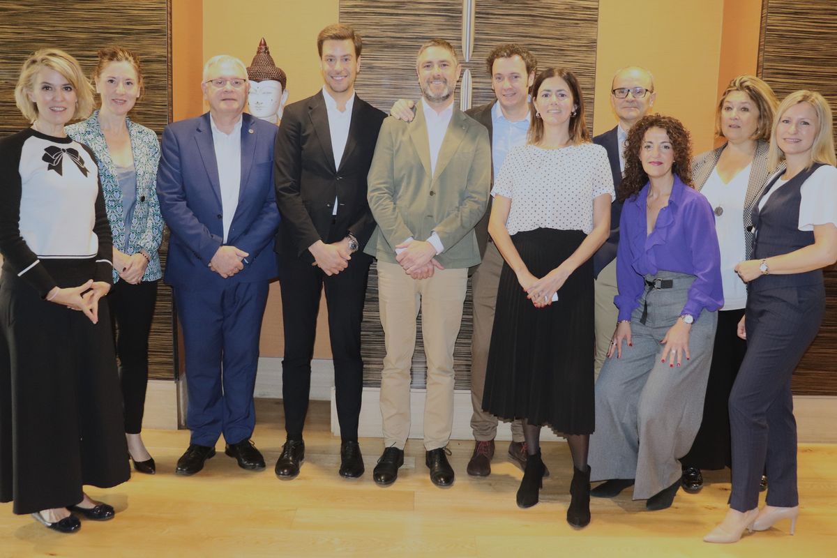 Delegación vasca en Colombia presenta Euskadi Confidential, la propuesta de turismo premium en País Vasco para el mercado latinoamericano.