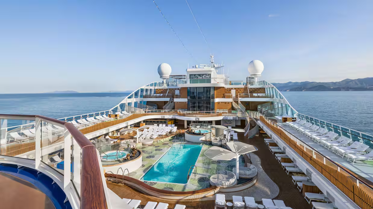 Oceania Cruises invita a experimentar el itinerario global definitivo “Vuelta al Mundo 2027” a bordo del lujoso Oceania Vista.